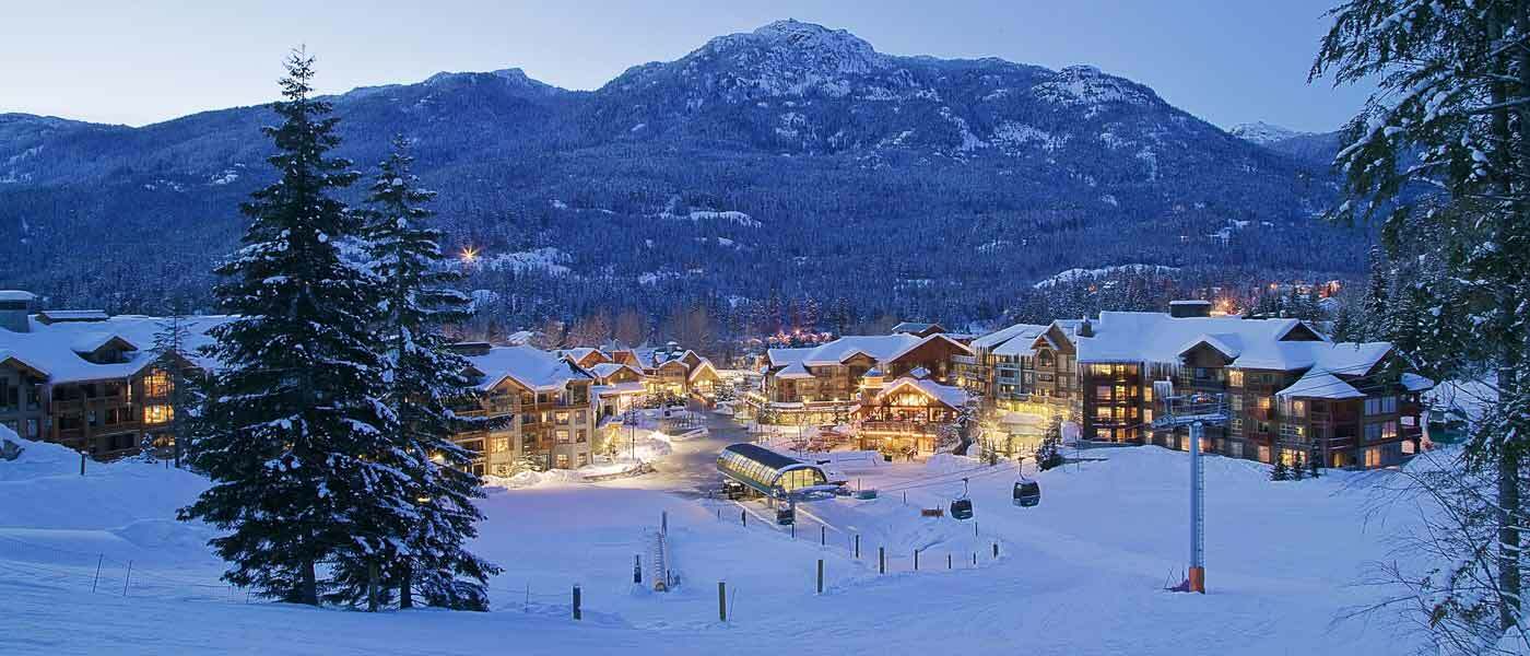 First Tracks Lodge Уистлер Экстерьер фото